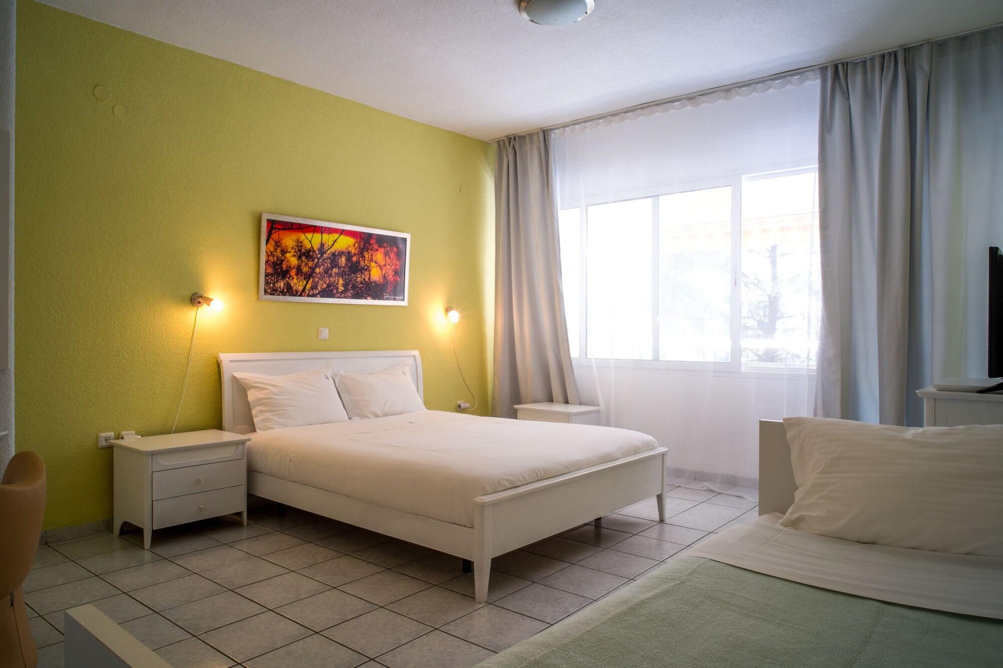 Dryades Hotel Szíviri Kültér fotó