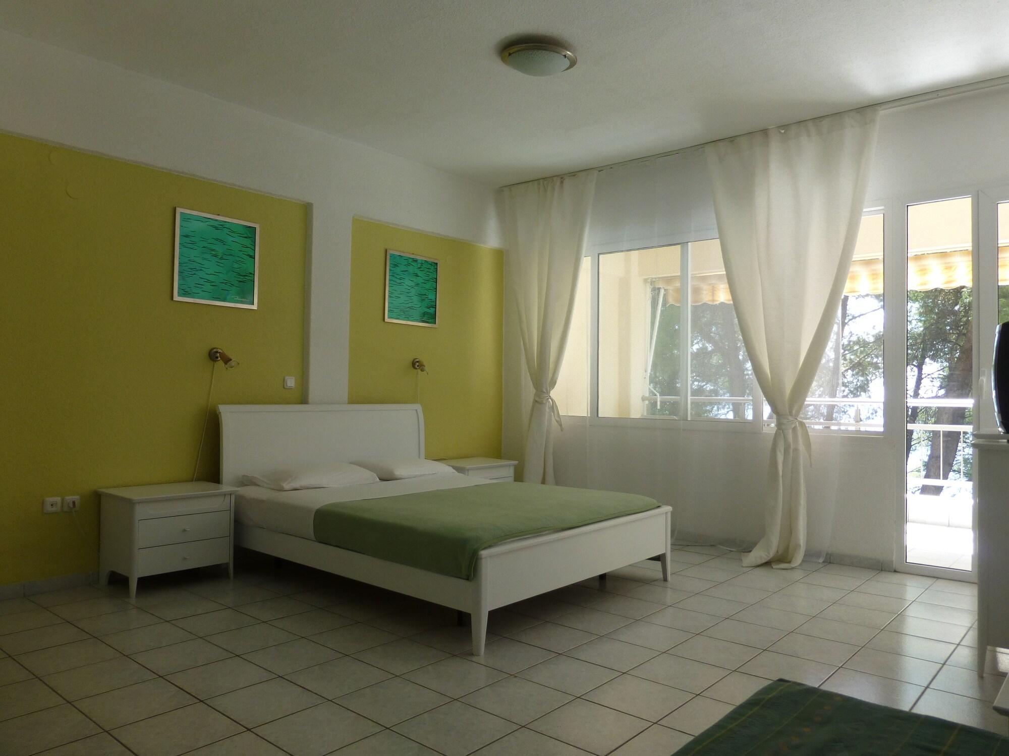 Dryades Hotel Szíviri Kültér fotó